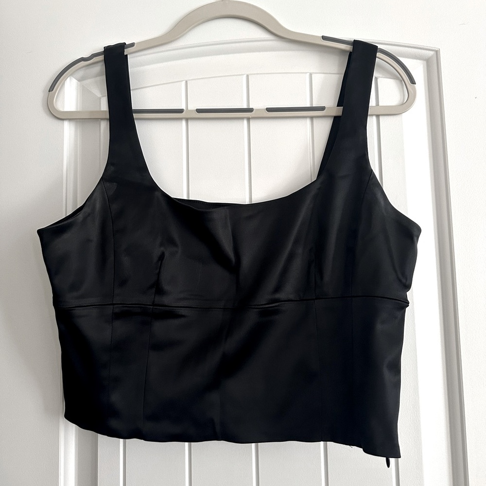 Aritzia Wilfred Black Satin Cropped Tank
